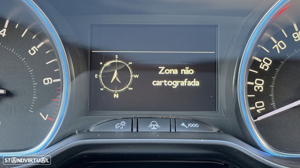 Peugeot 2008 1.2 PureTech Allure - 26