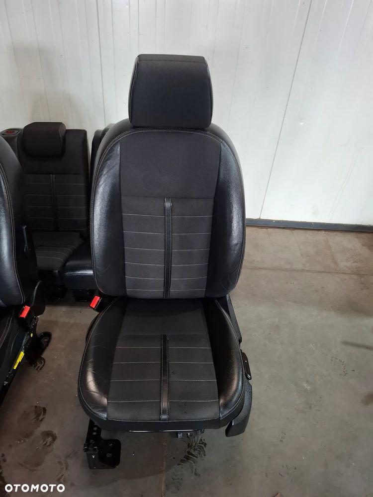Fotele przód kanapa tył Ford Kuga Mk1 półskóra 2012 rok brak poduszek w fotelach - 3