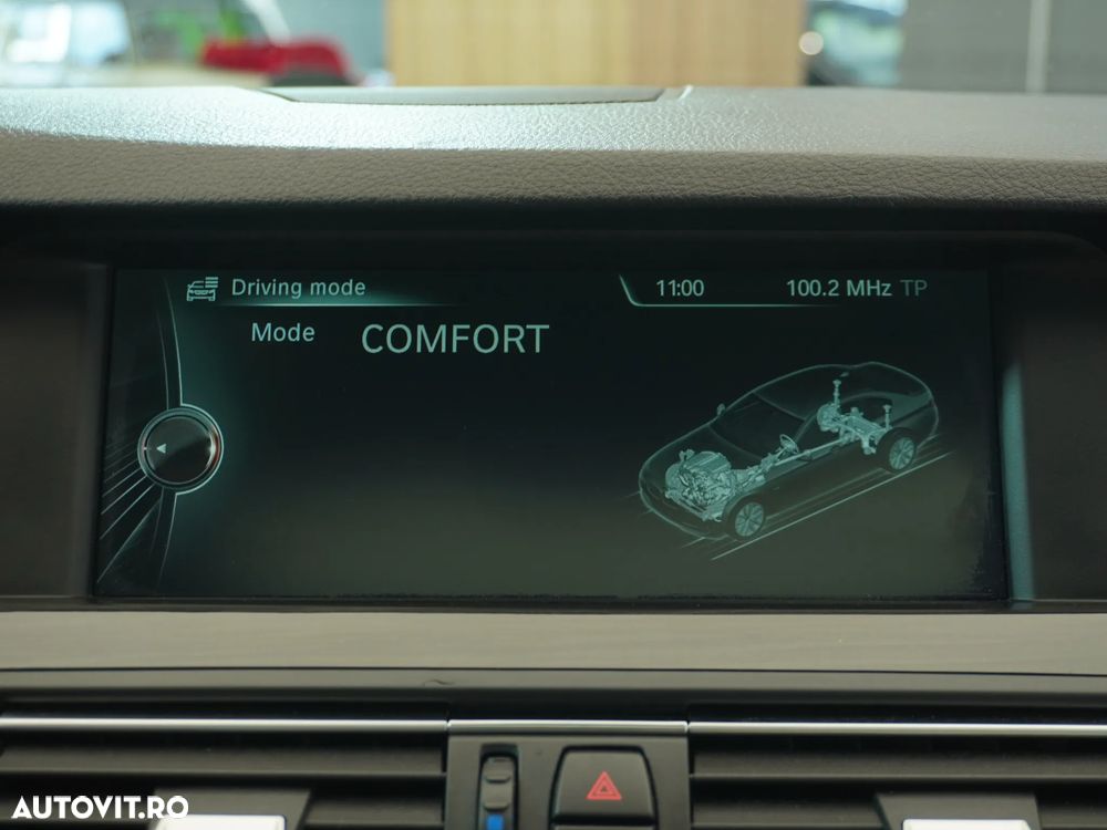 BMW Seria 5 520d Sport-Aut. - 26