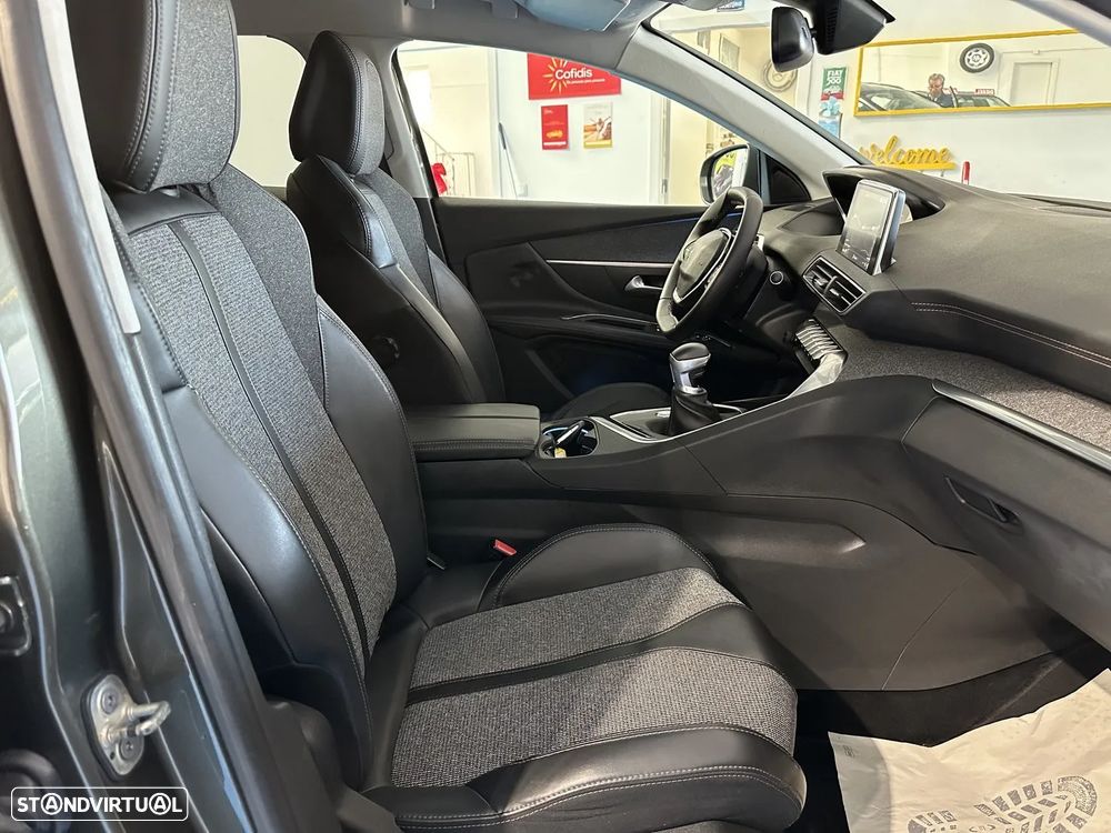 Peugeot 3008 - 23