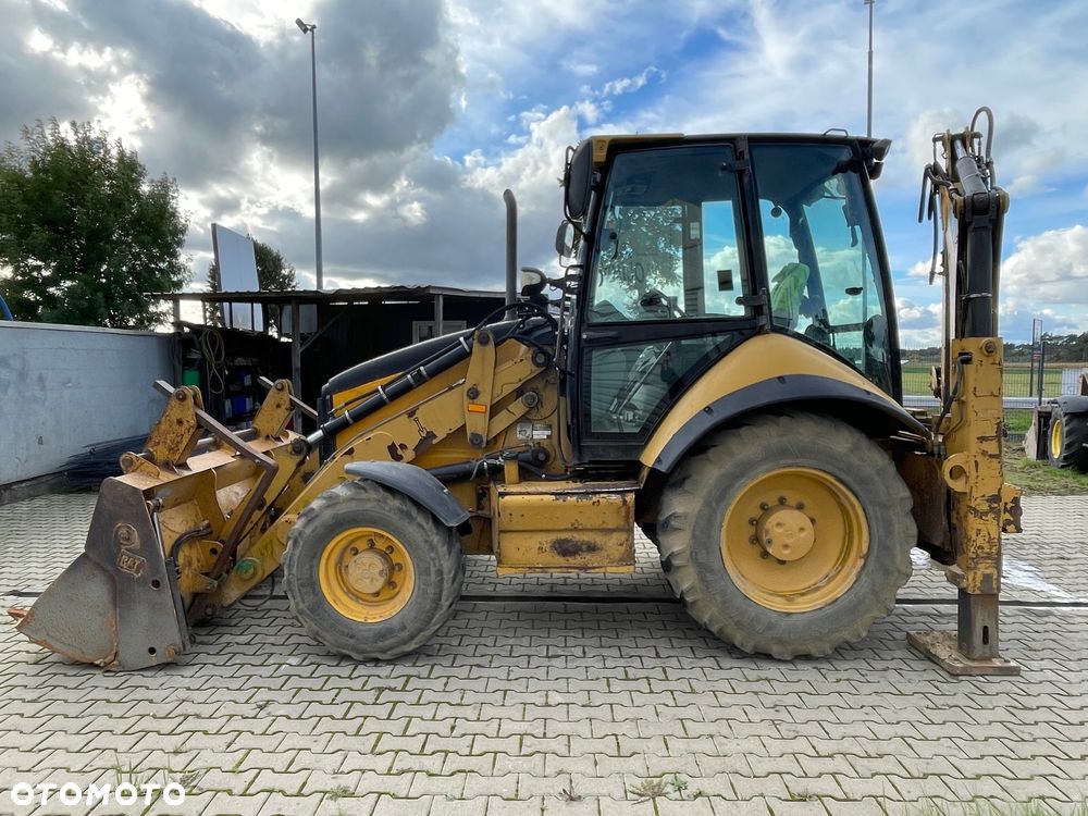 Caterpillar 428E - 4