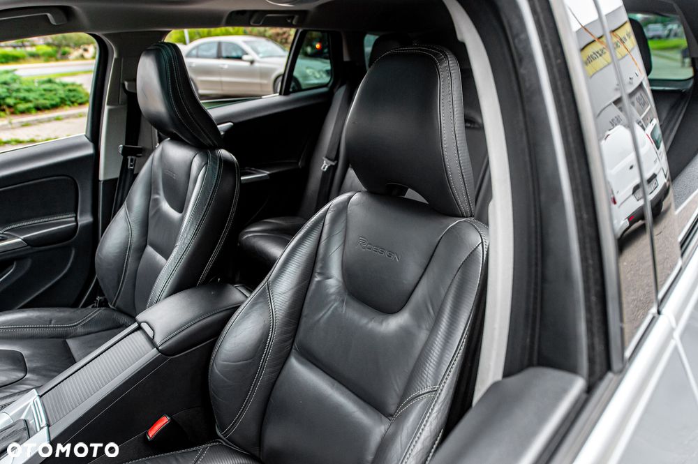 Volvo V60 T3 Geartronic Powershift RDesign - 34