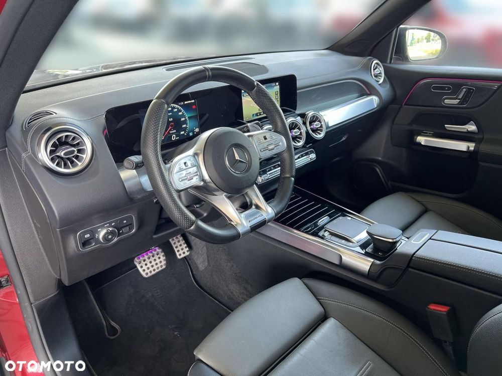 Mercedes-Benz GLB - 14