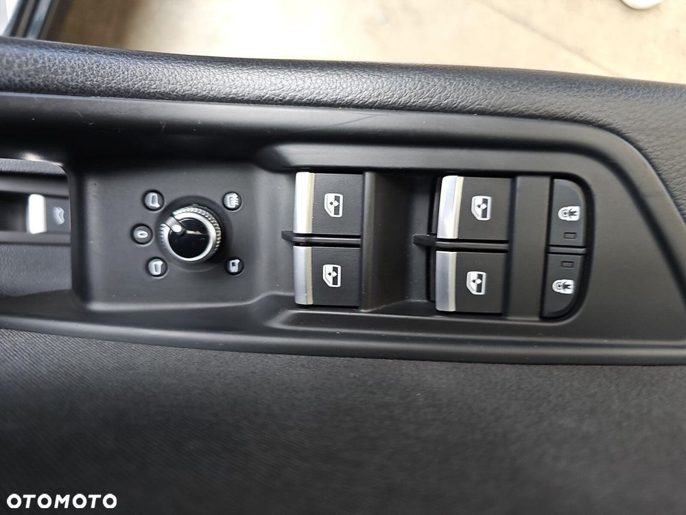 Audi A4 Avant 40 TFSI mHEV Quattro S tronic - 20
