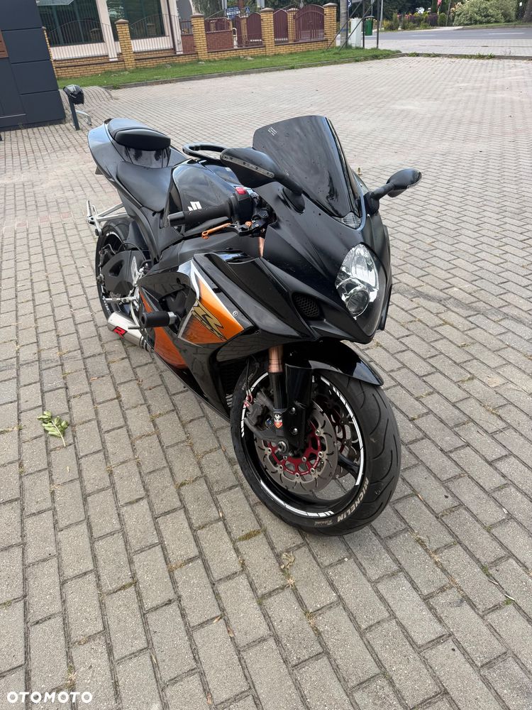 Suzuki GSX-R - 1