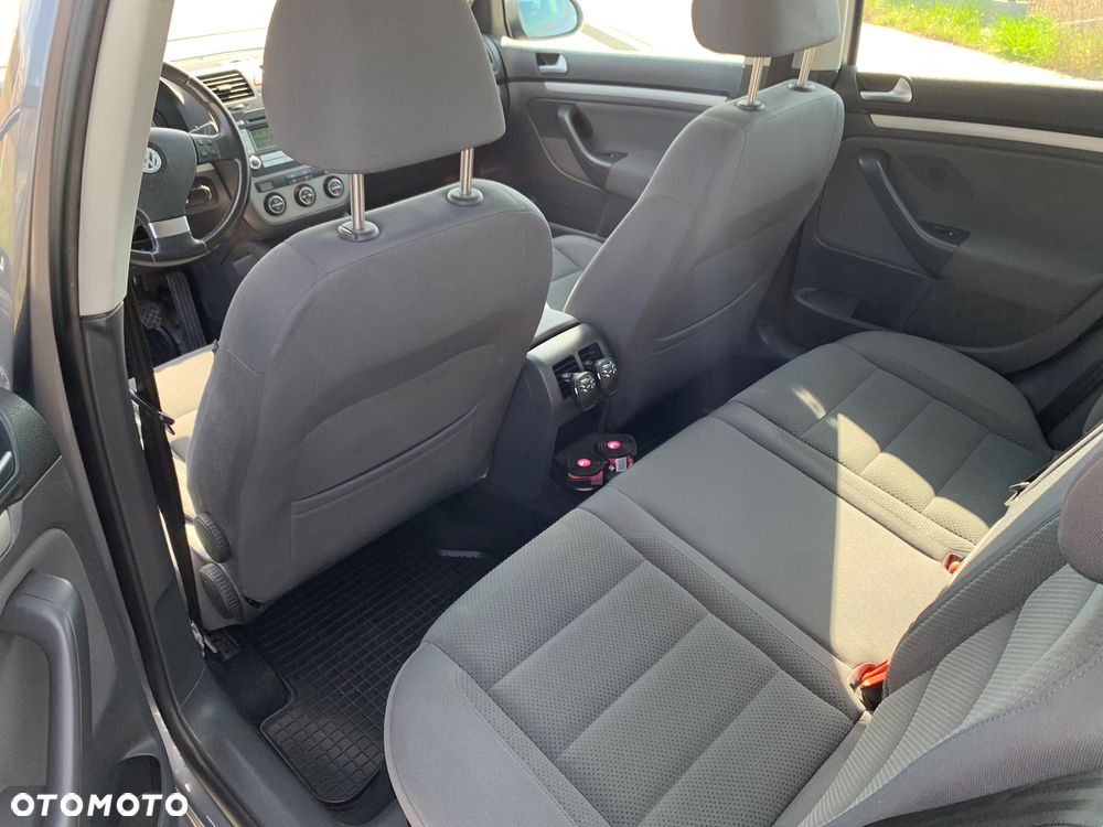 Volkswagen Golf - 15