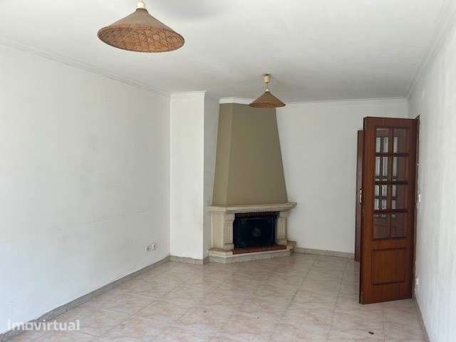 Arrendamento / Apartamento T2 / Quinta do Bispo / Leiria - Grande imagem: 3/10