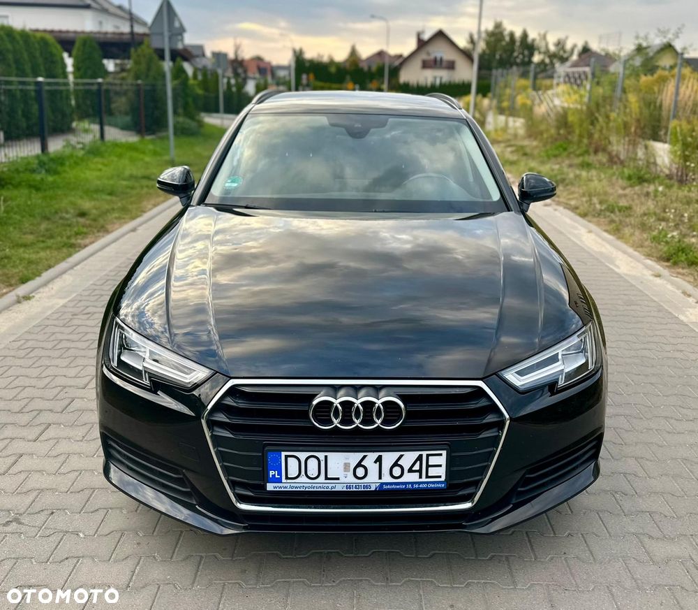 Audi A4 Avant 2.0 TDI S tronic - 4