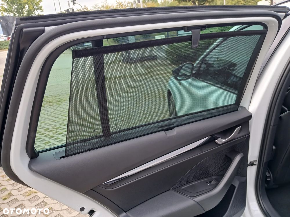 Skoda Octavia 2.0 TDI Sportline DSG - 25