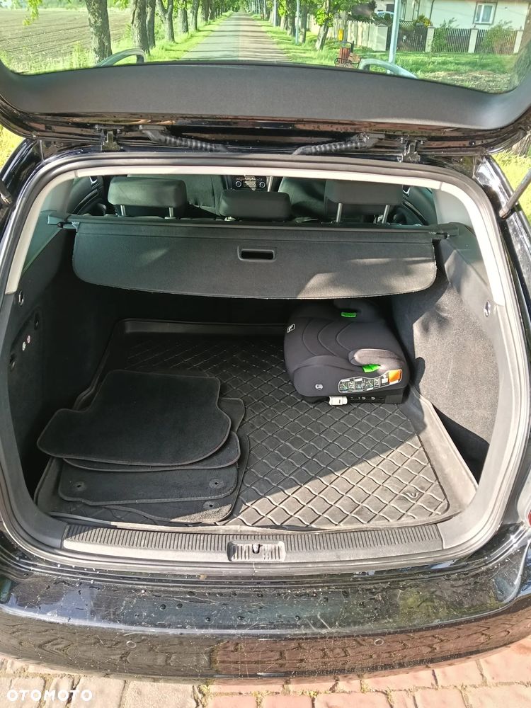 Volkswagen Golf 1.6 TDI DPF Comfortline - 13