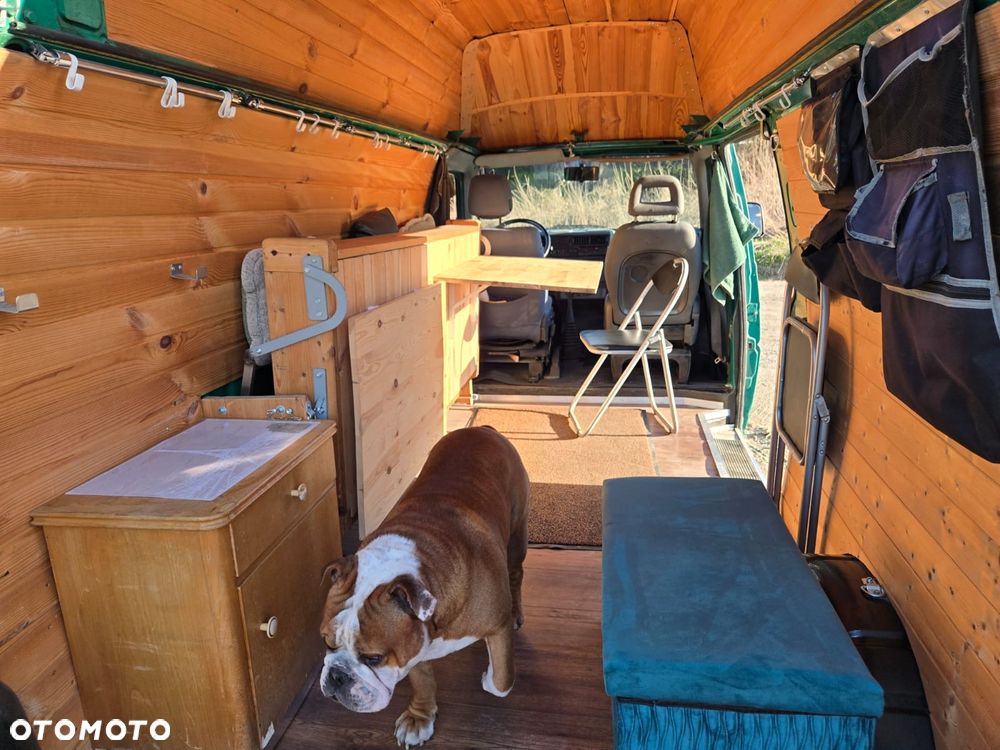 Volkswagen Transporter - 5