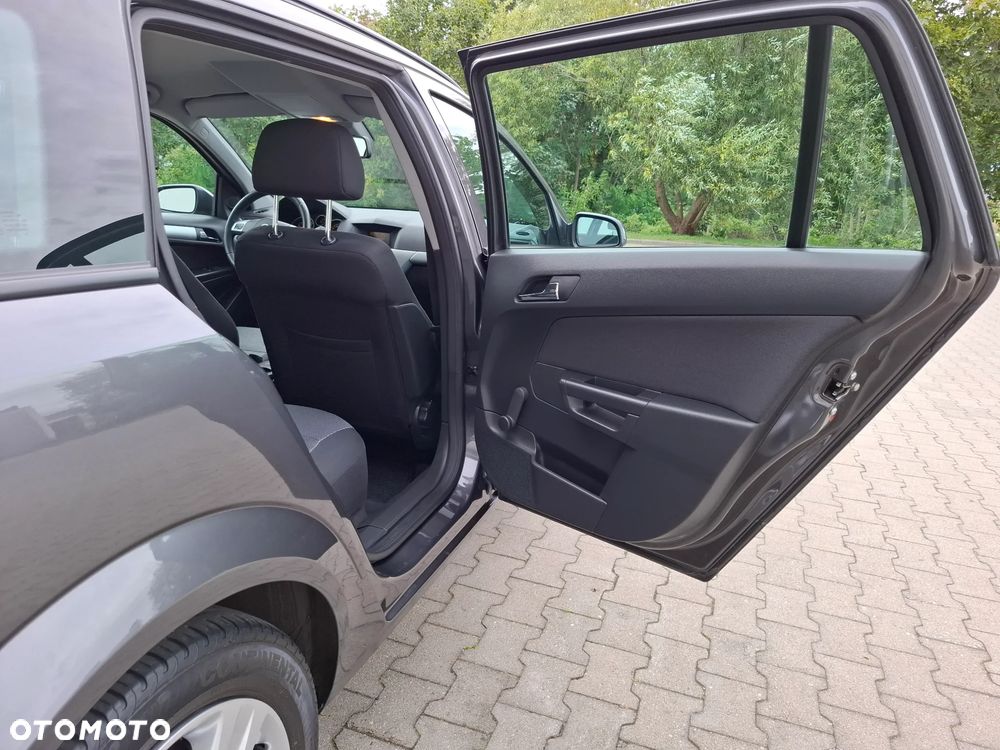 Opel Astra 1.6 Enjoy - 28