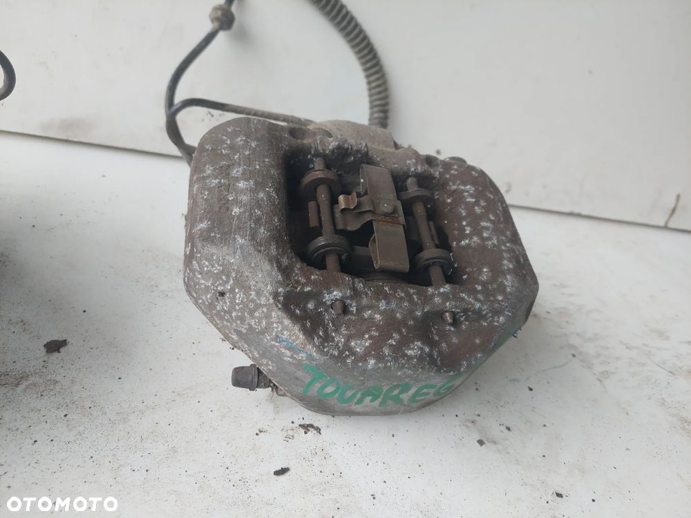 ZACISK HAMULCOWY LEWY PRAWY TYŁ VOLKSWAGEN TOUAREG 7L 3.0TDI - 4