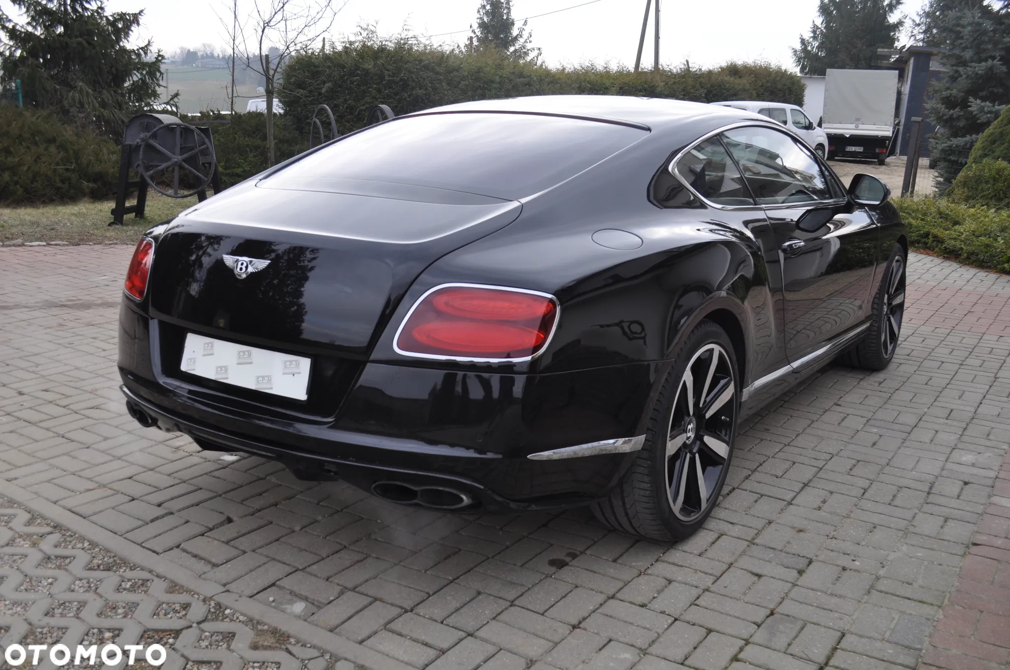 Bentley Continental GT V8 Convertible - 10