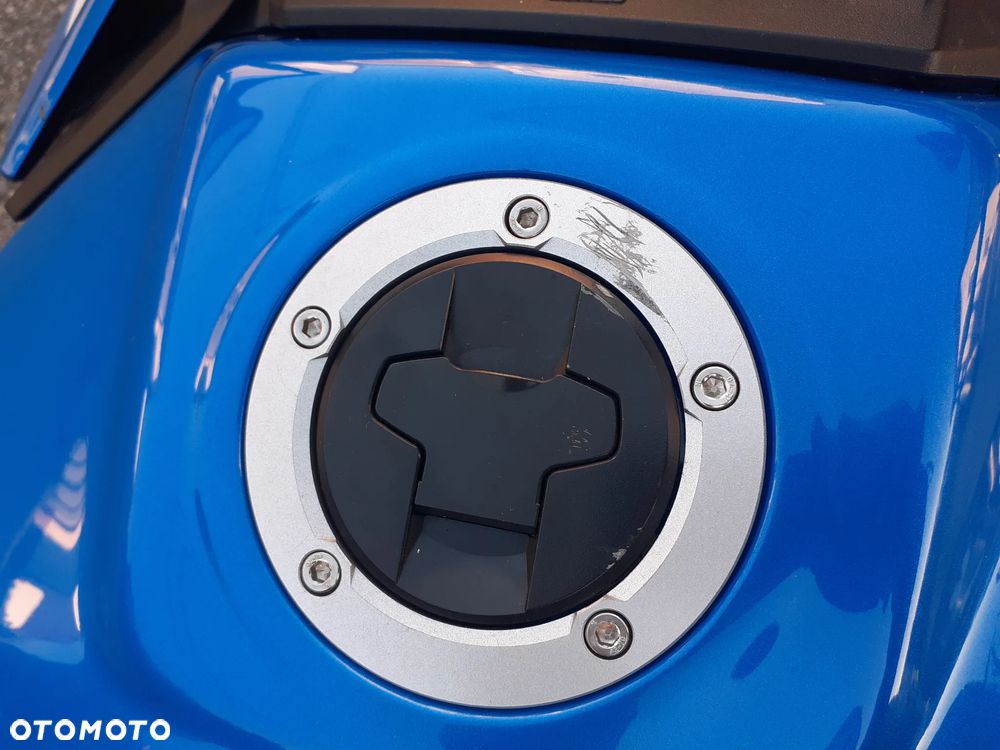 Suzuki GSX 1000 - 17