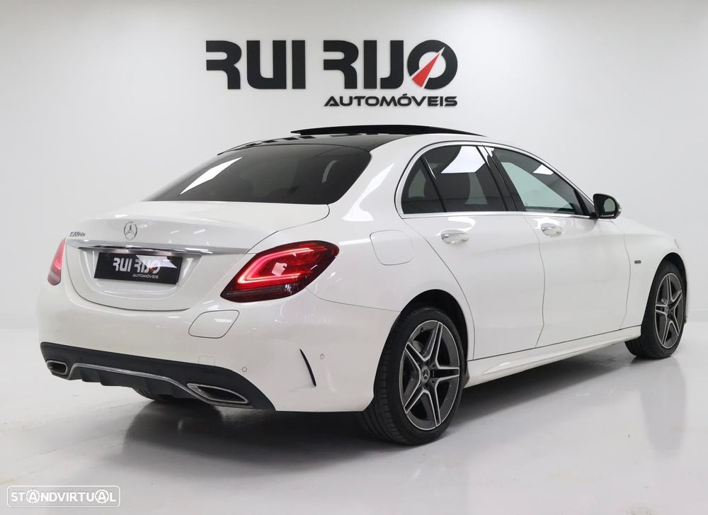 Mercedes-Benz C 300 de AMG Line - 3