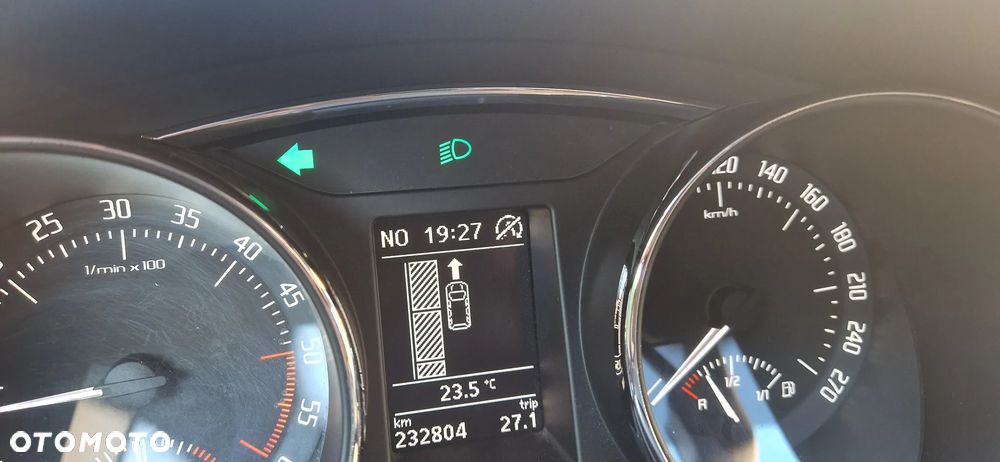 Skoda Superb 2.0 TDI DSG Exclusive - 21