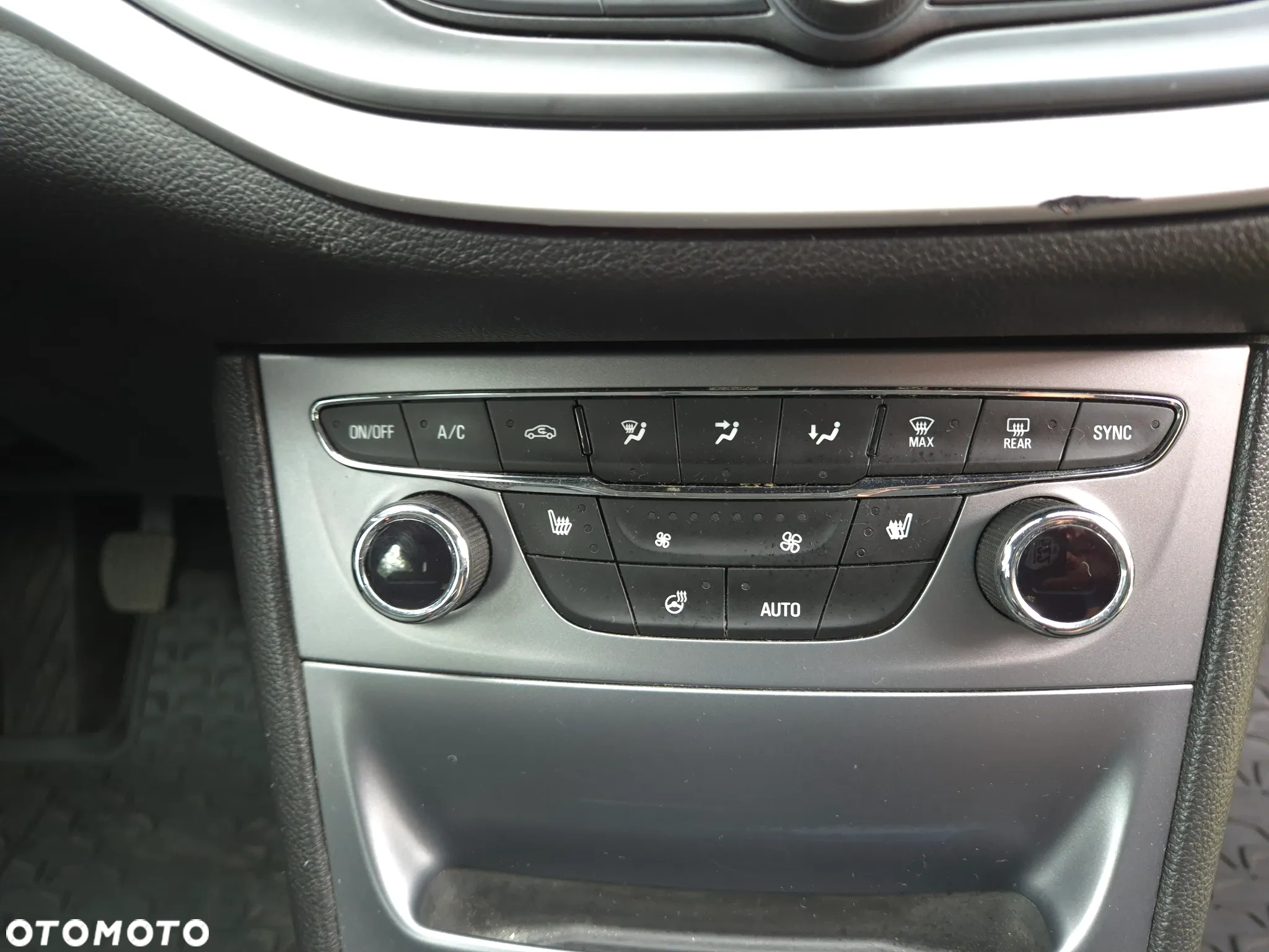 Opel Astra V 1.4 T Dynamic - 10