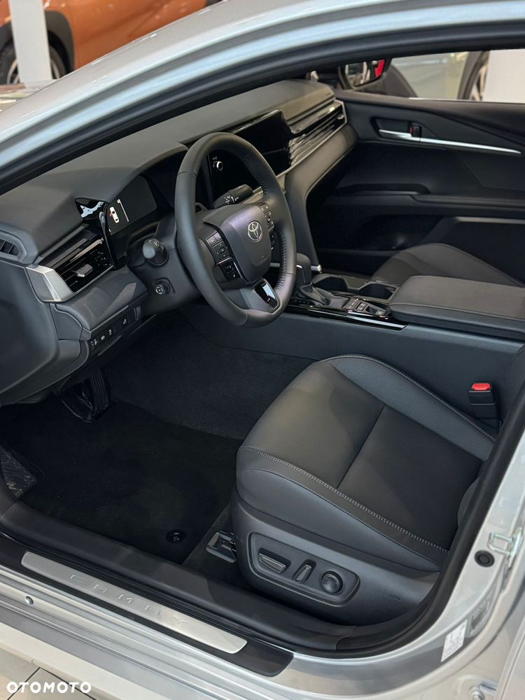 Toyota Camry 2.5 Hybrid Dynamic Force Prestige e-CVT - 11