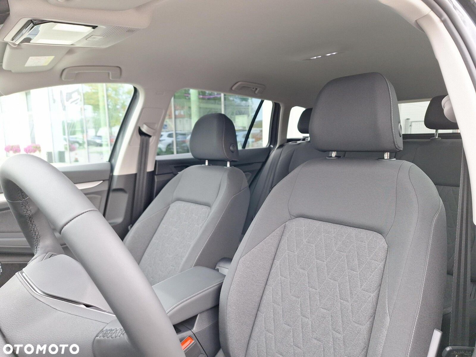 Volkswagen Golf VIII 1.5 TSI Life Plus - 11