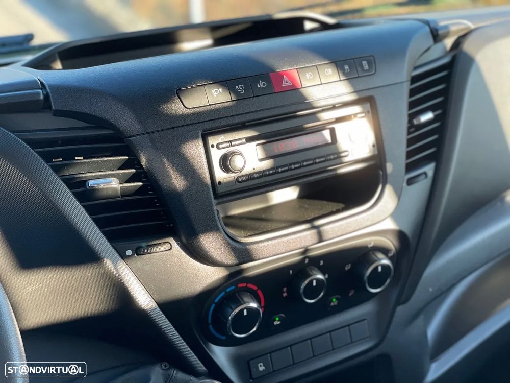 Iveco Daily 35C15 Cabine Dupla 7L - 13