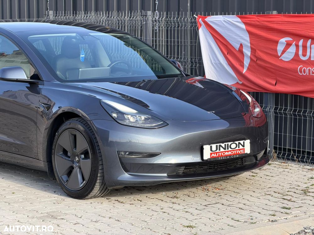 Tesla Model 3 Langstreckenbatterie Allradantrieb Dual Motor - 31