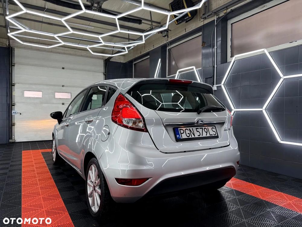 Ford Fiesta 1.5 TDCi Titanium - 4