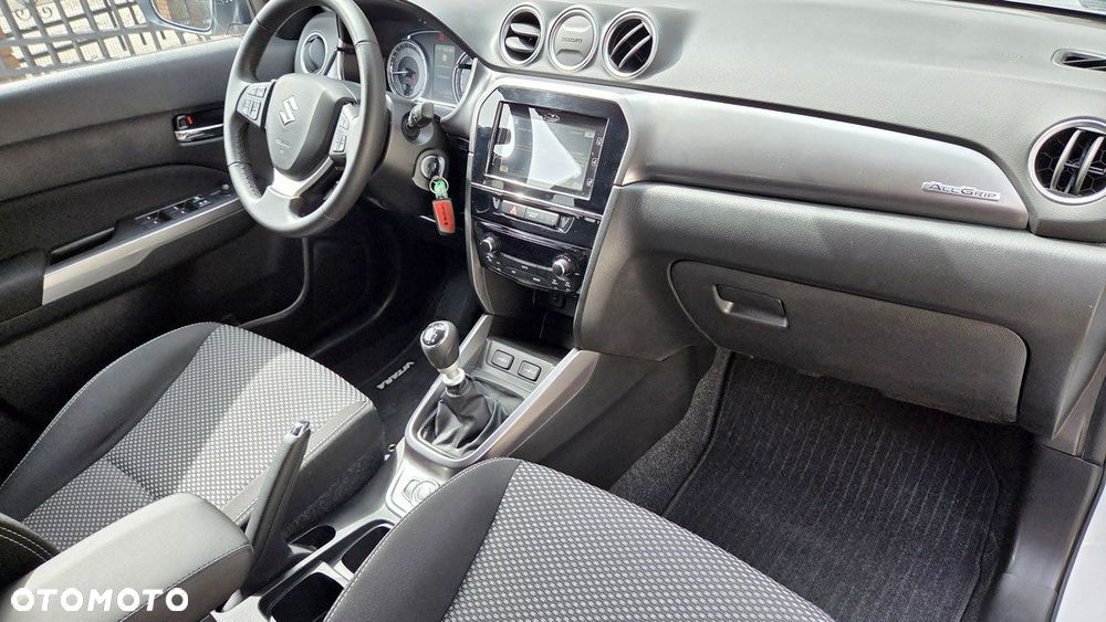 Suzuki Vitara 1.4 Boosterjet Premium 4WD - 16