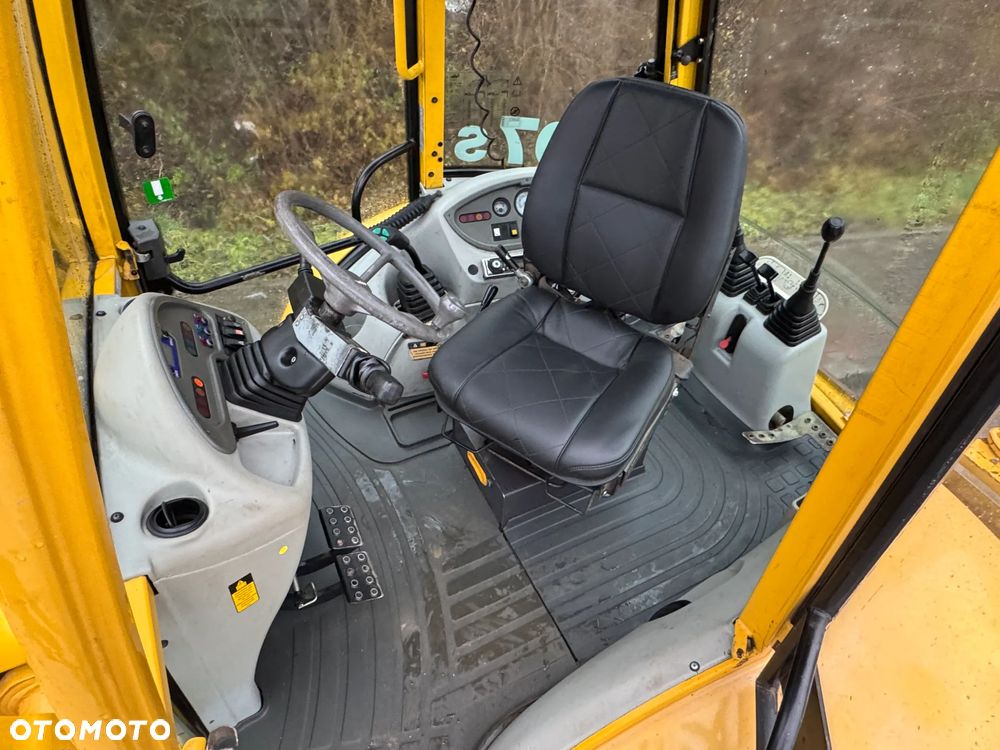 Komatsu * Koparko Ładowarka * Komatsu WB 97 S Utility * - 29