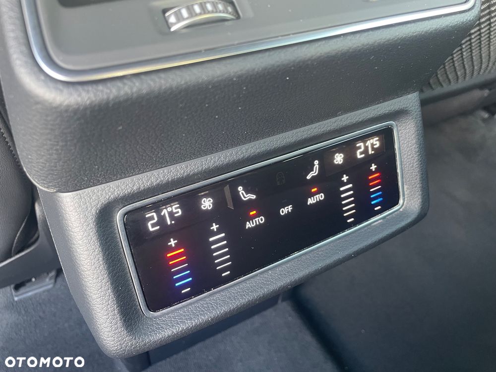 Audi Q8 Sportback e-tron - 35