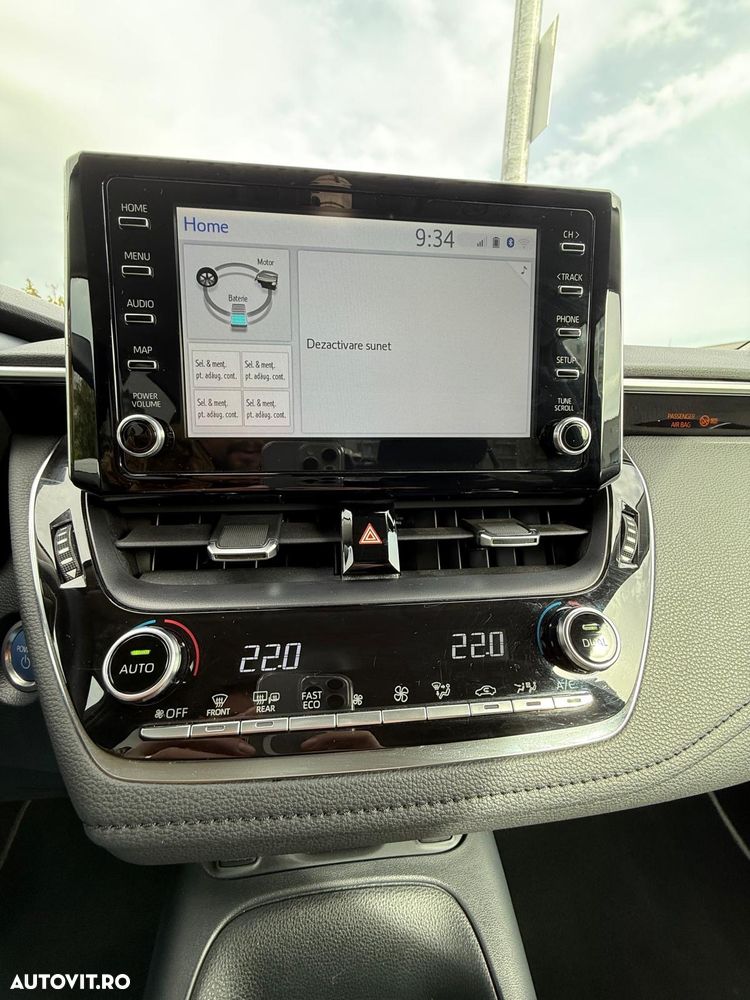 Toyota Corolla Sedan 1.8 HSD Dynamic - 8