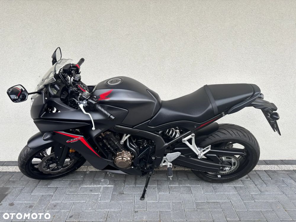 Honda CBR - 3