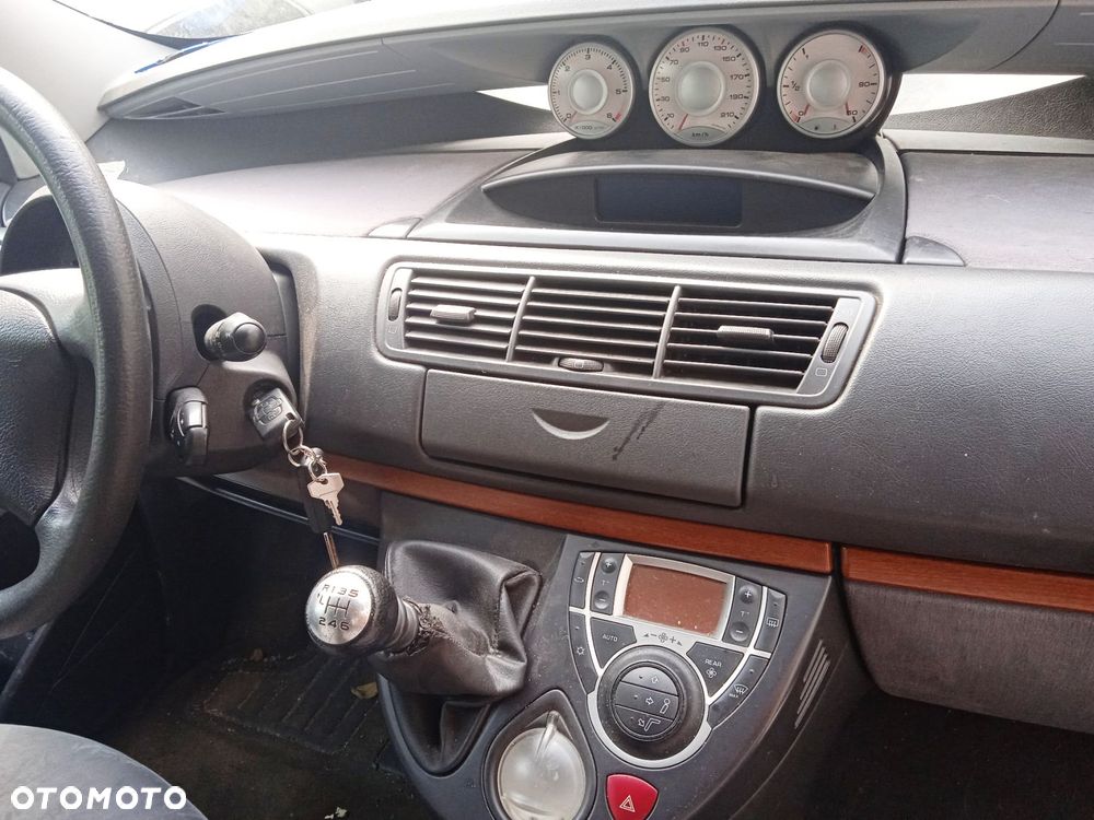 Na części Citroen C8 2.2 D EZR 4HW maska zderzak drzwi klapa szyba fotel kanapa lusterko lampa - 8