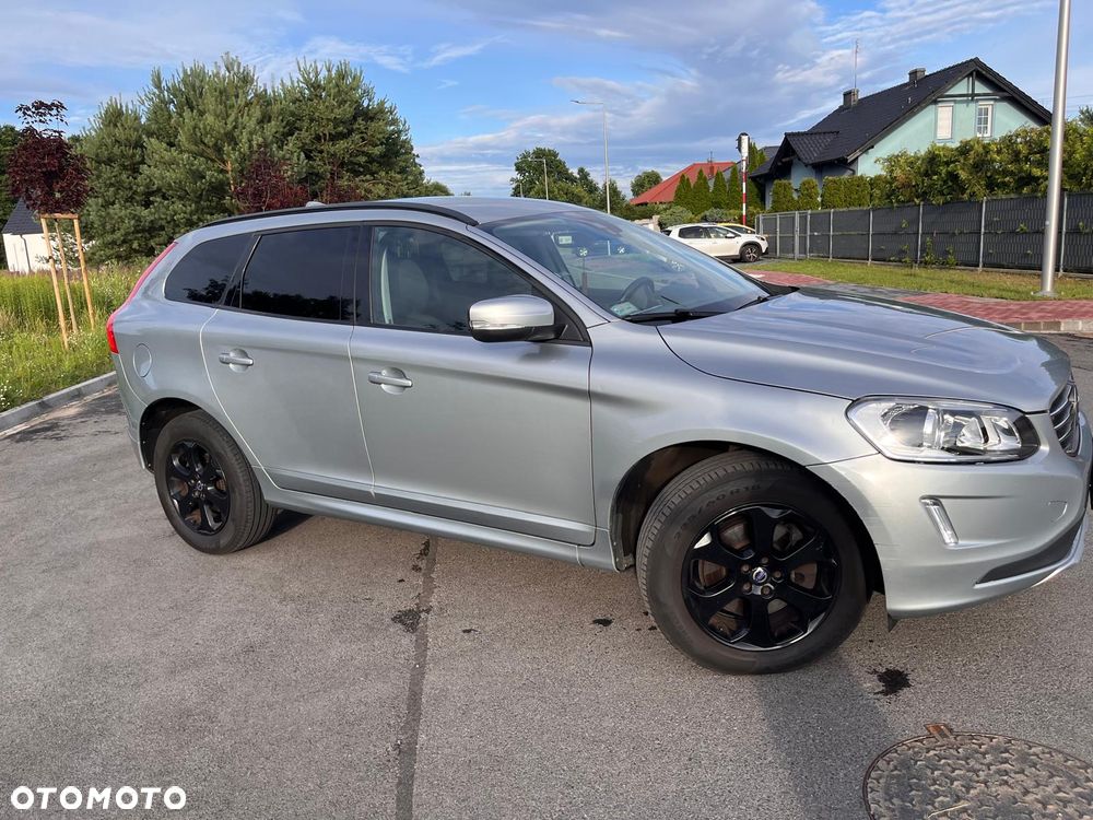 Volvo XC 60 D4 Drive-E Momentum - 3