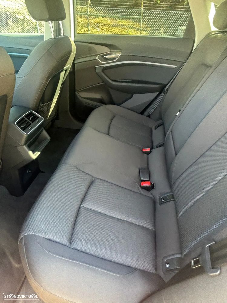 Audi Q8 e-Tron Sportback 55 quattro Advanced - 36