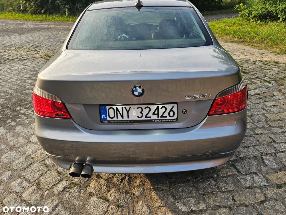 BMW Seria 5 525i - 11