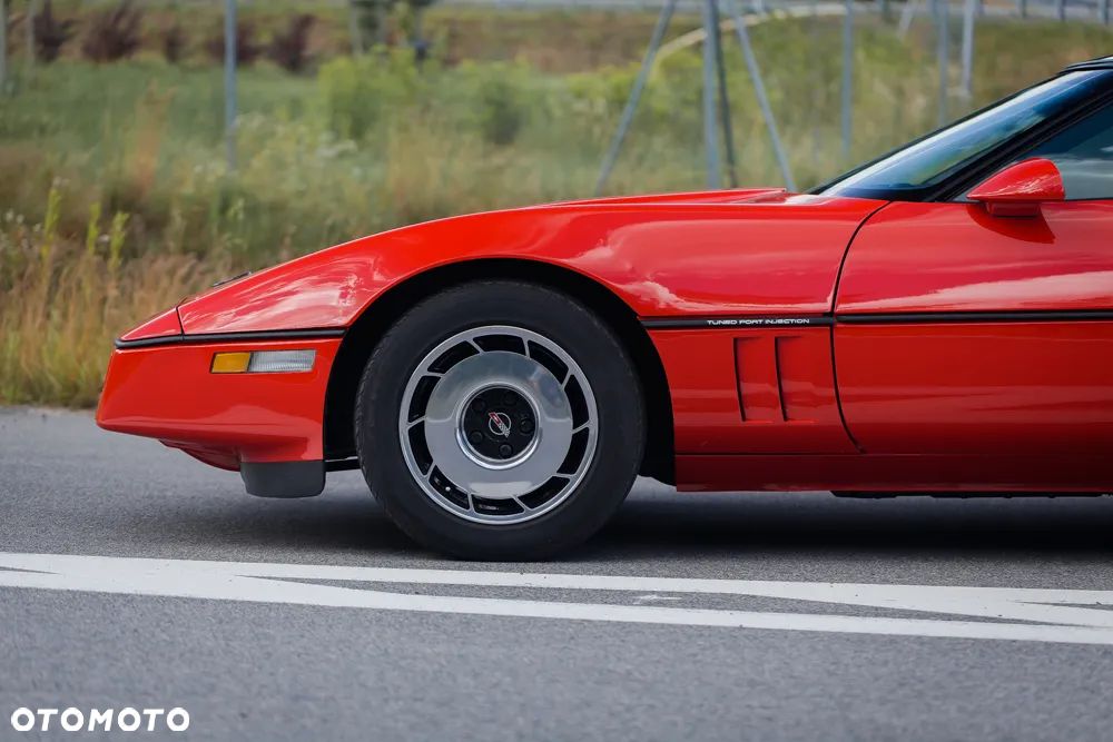 Chevrolet Corvette - 7