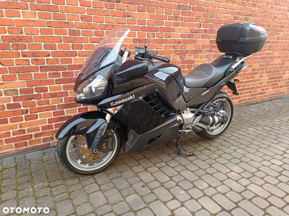Kawasaki GTR - 2