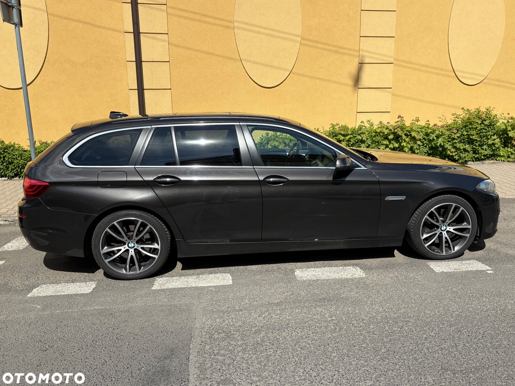 BMW Seria 5 525d Touring Sport-Aut Luxury Line - 3