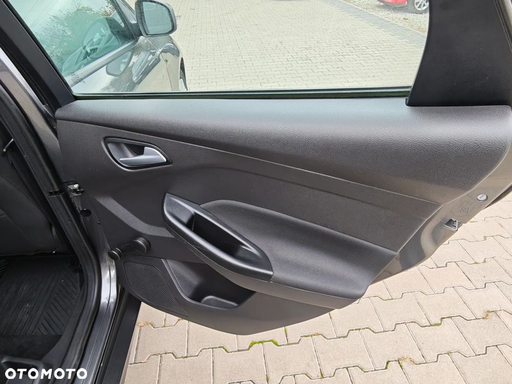 Ford Focus - 11