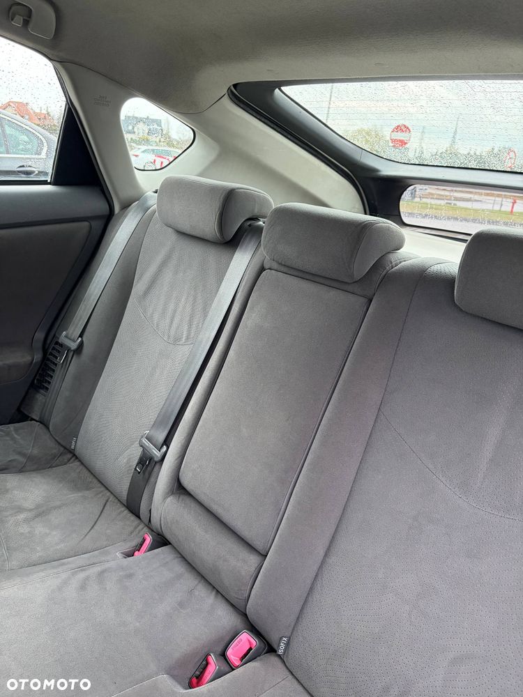 Toyota Prius 1.8 HSD Sol - 5