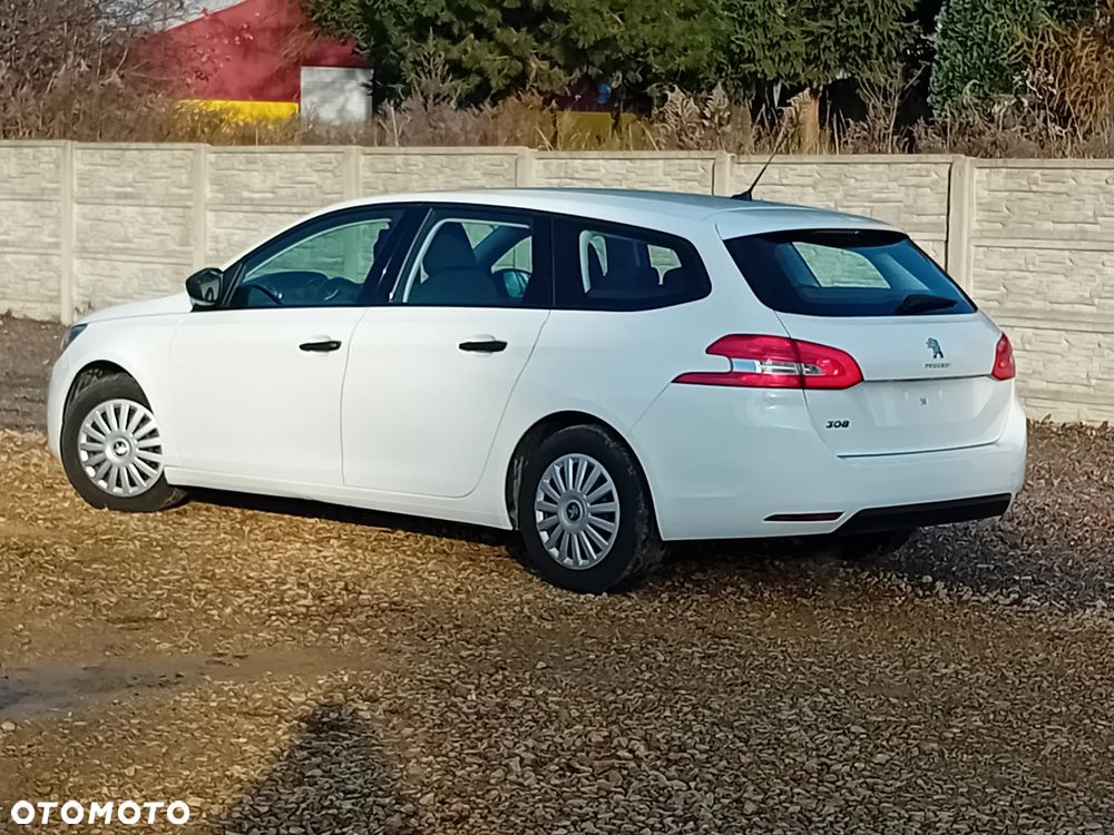 Peugeot 308 - 8