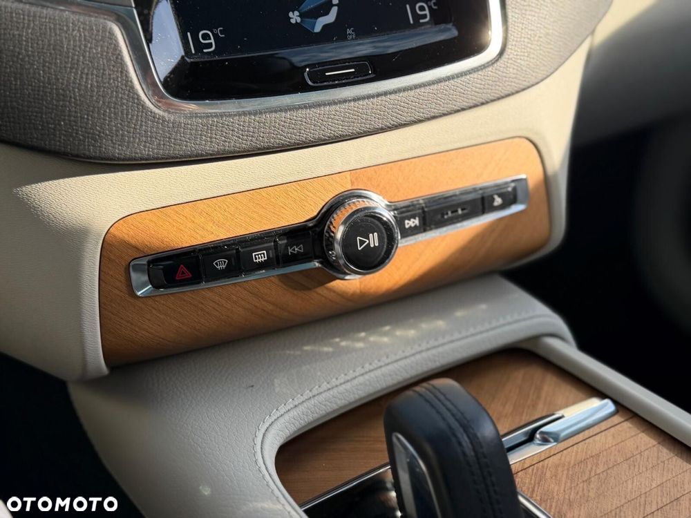 Volvo XC 90 B5 D AWD Plus Bright - 33