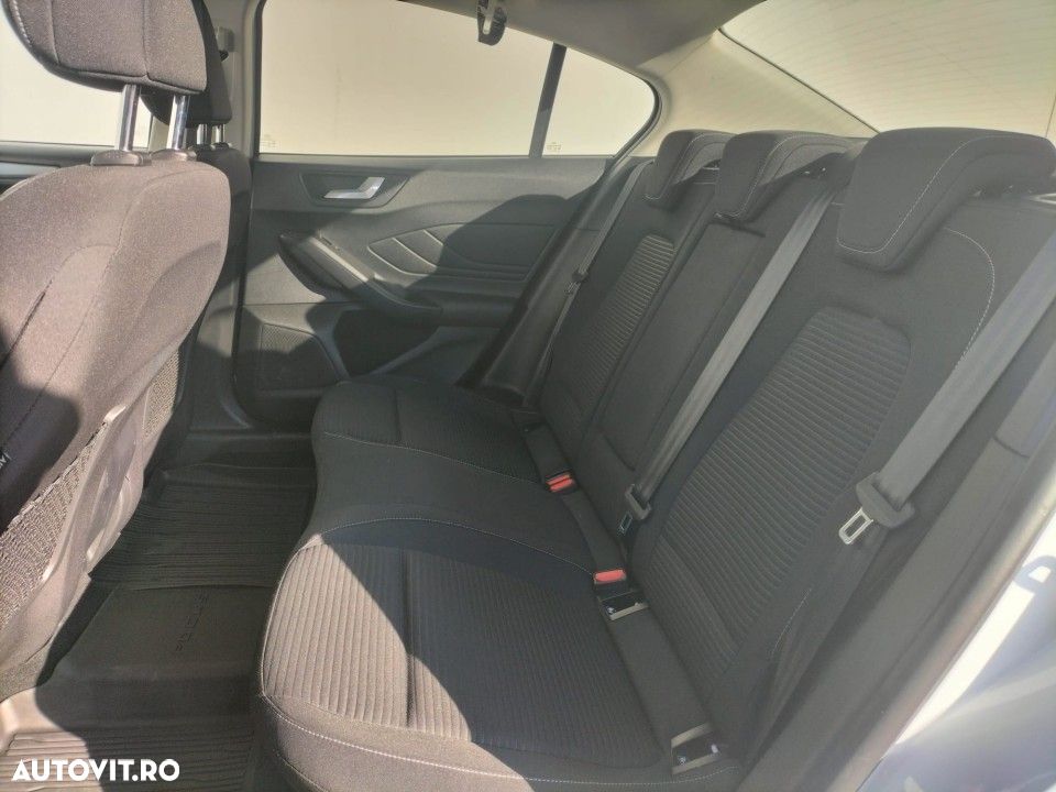 Ford Focus - 15