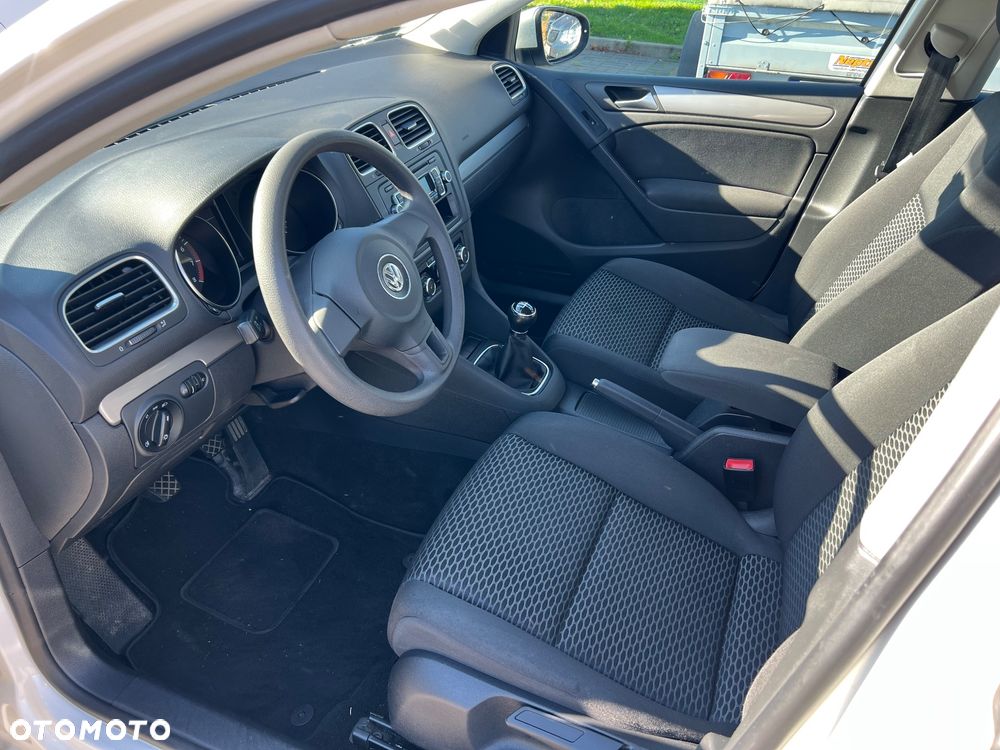 Volkswagen Golf - 8