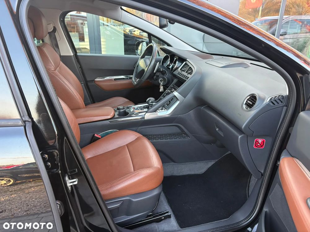 Peugeot 3008 Hybrid4 - 19