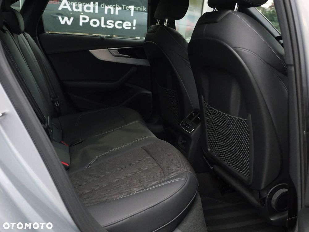 Audi A4 Limousine - 16