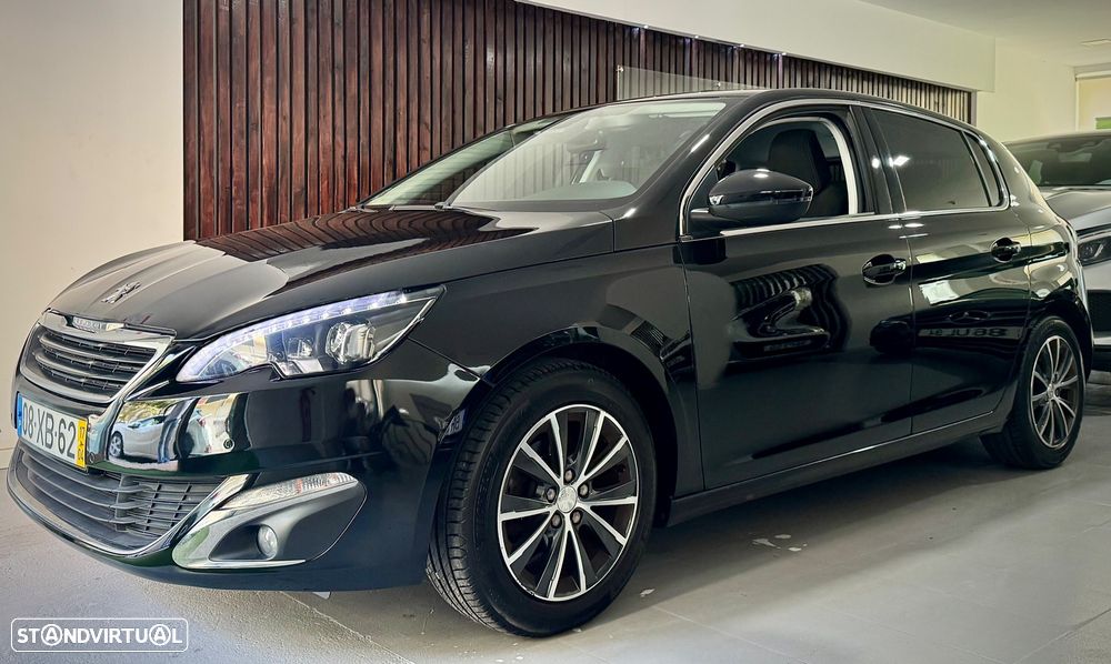 Peugeot 308 1.2 PureTech Style - 1
