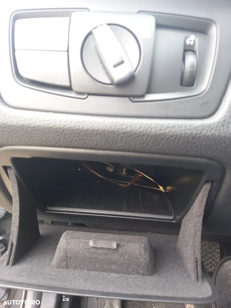 BMW Seria 3 320d xDrive DPF - 16