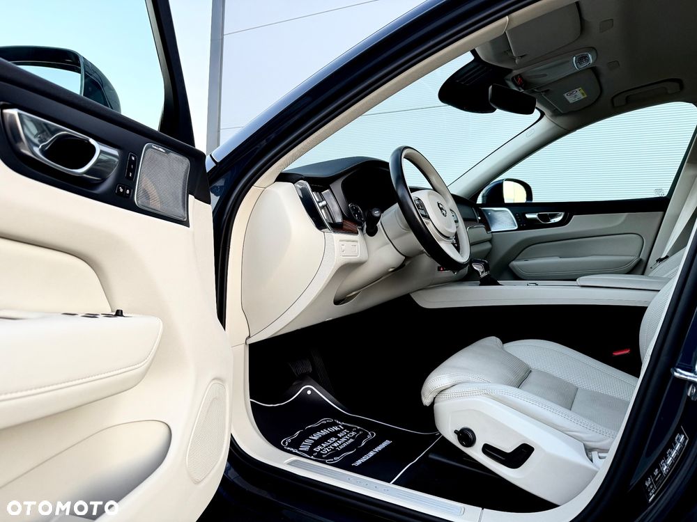 Volvo XC 60 D4 Inscription - 22